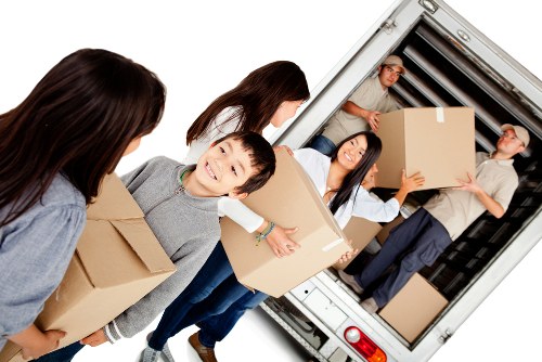Moving truck service for homes and flats in Swiss Cottage