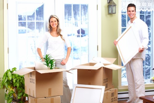 Flexible man and van move for local transport